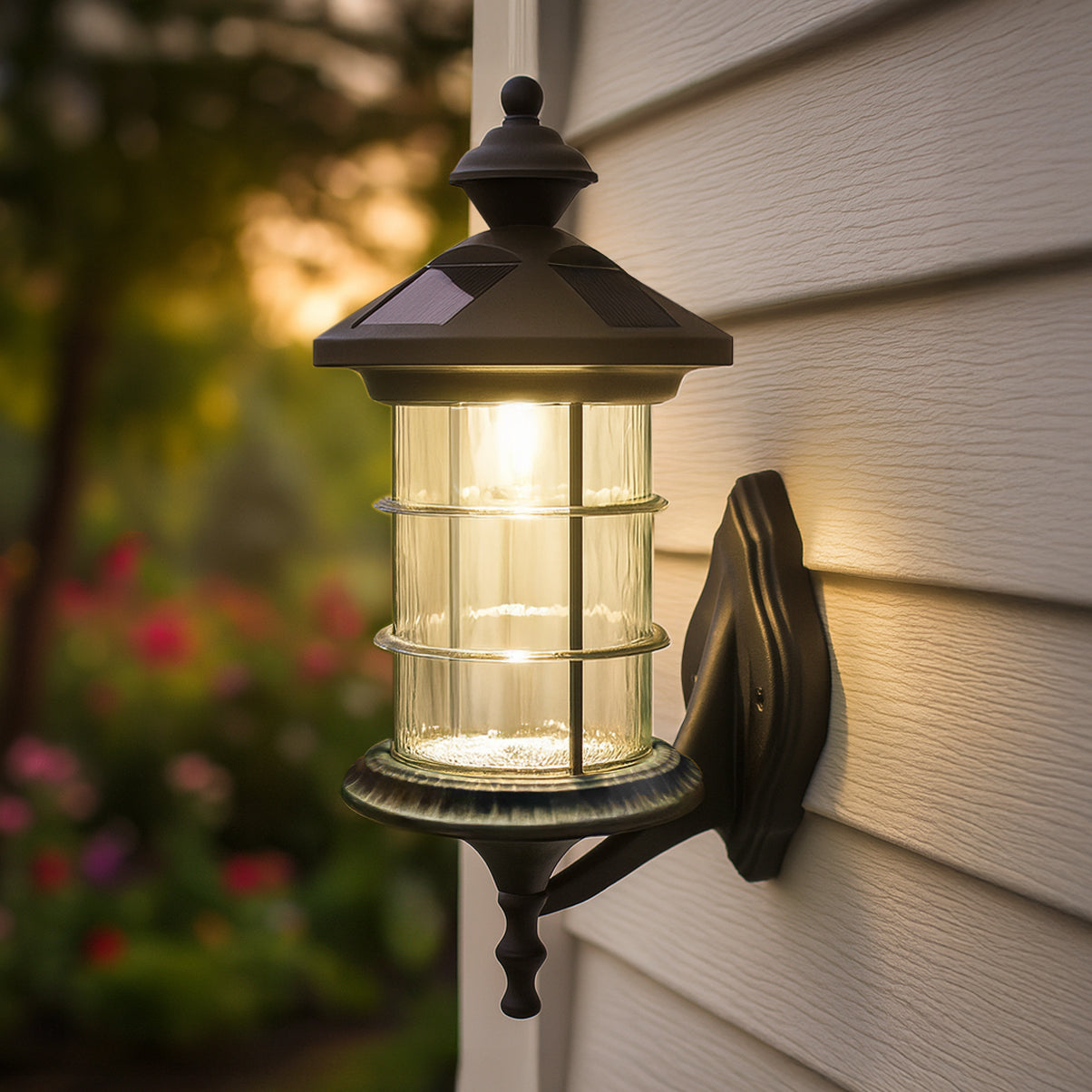 Black Aluminum Hampton Solar Lamp